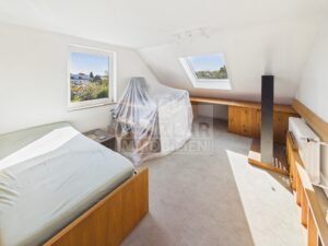 Schlafzimmer 2 DG