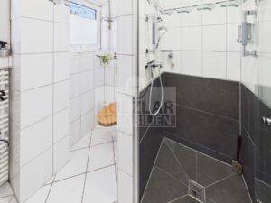 Duschbad EG