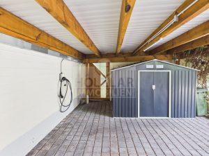 Carport mit Wallbox & Gerätehaus